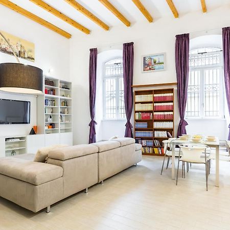 Ma Maison - Family Apartment At The Historical Center Nápoly Kültér fotó