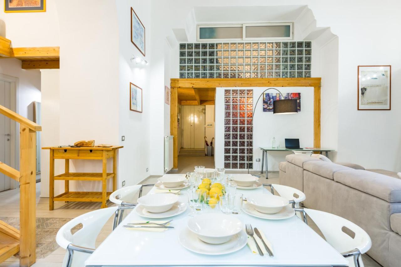 Ma Maison - Family Apartment At The Historical Center Nápoly Kültér fotó