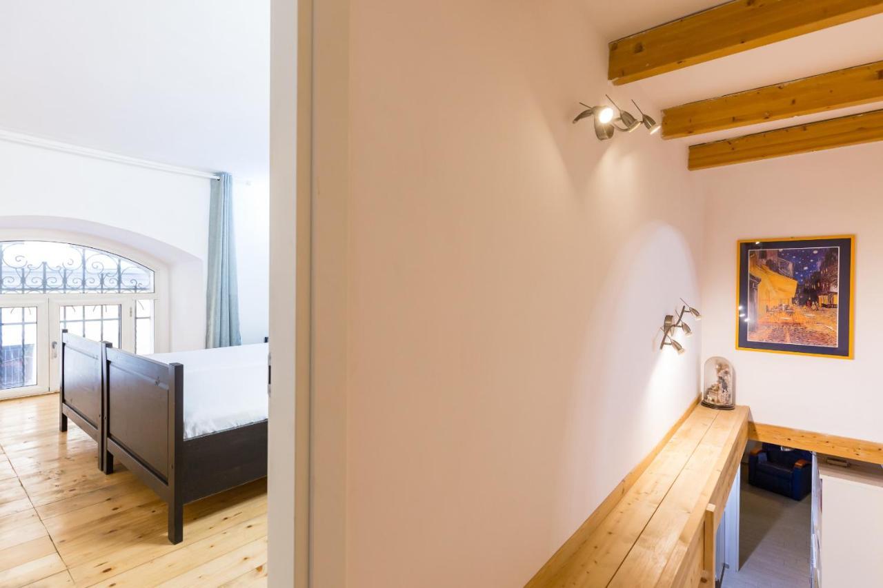 Ma Maison - Family Apartment At The Historical Center Nápoly Kültér fotó